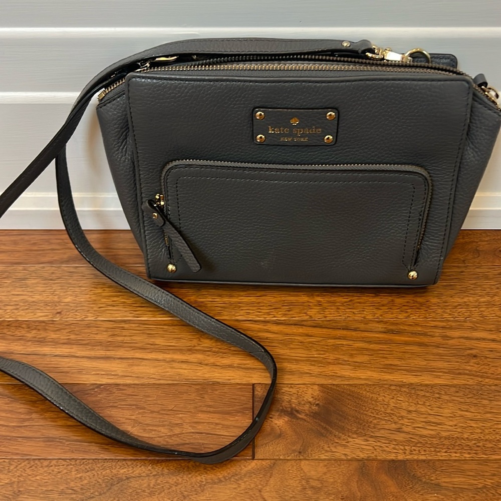 Grey Kate Spade cross body bag